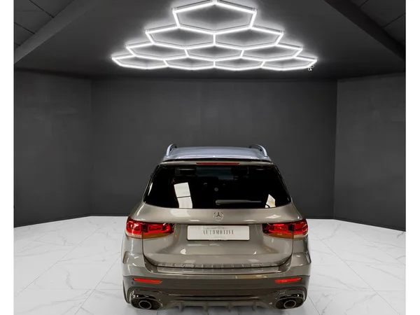 Mercedes-Benz GLB 35 AMG 35 AMG 4MATIC - Photo 3