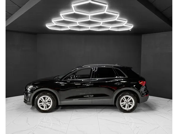 Audi Q3 35 TFSI / B&O / PANO / ACC / CAMERA - Photo 2