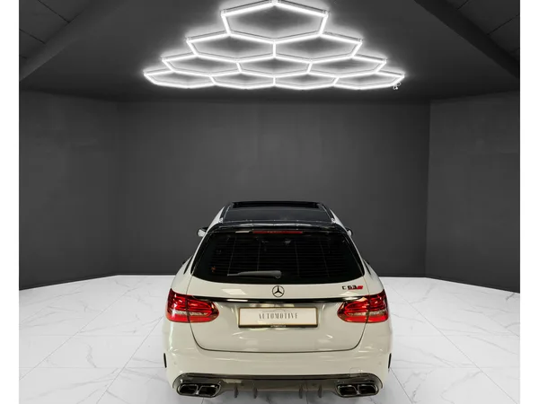 Mercedes-Benz C 63 AMG T 4.0 V8 / PANORAMIC / MEMO / LED - Photo 3