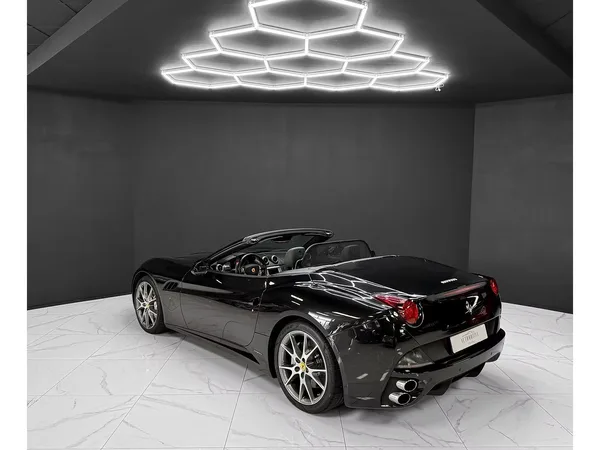 Ferrari California V8 4.3 Nero Daytona - Photo 2