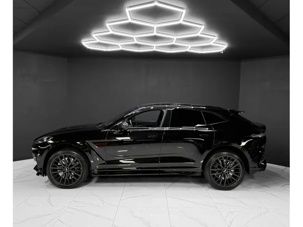 Aston Martin DBX 4.0 V8 707 / CARBON / PANO / 23" / BLACK B - Photo 2