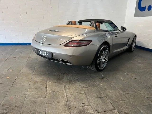 Mercedes-Benz SLS AMG Roadster - Photo 1