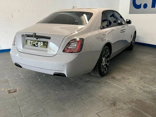 Rolls-Royce Ghost Black Badge - Photo 1
