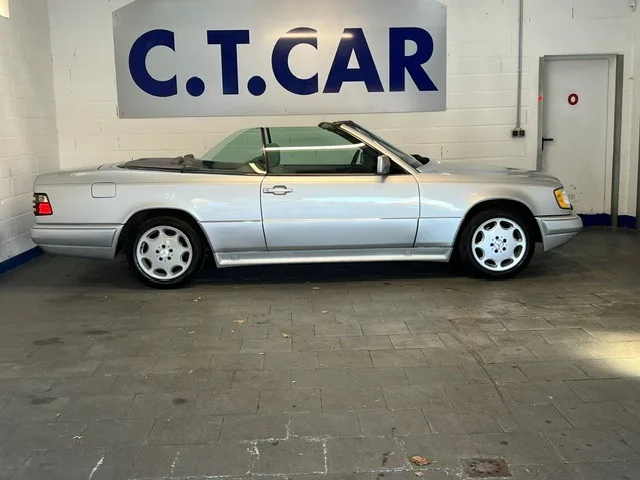 Mercedes-Benz E 320 W124 - Photo 1