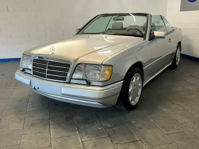 Mercedes-Benz E 320 W124 - Photo 1