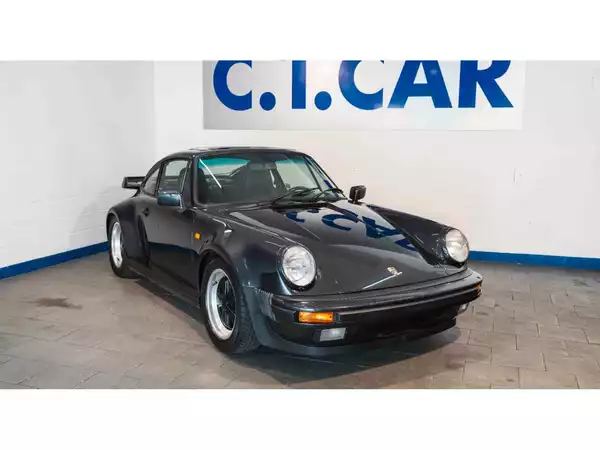 Porsche 930 Turbo 3.3 - Photo 2