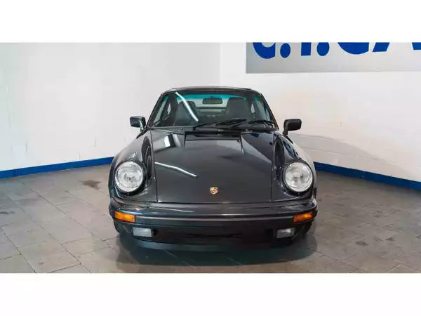 Porsche 930 Turbo 3.3 - Photo 2