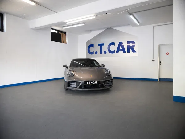 Porsche 992 911 Carrera 4S - Photo 2