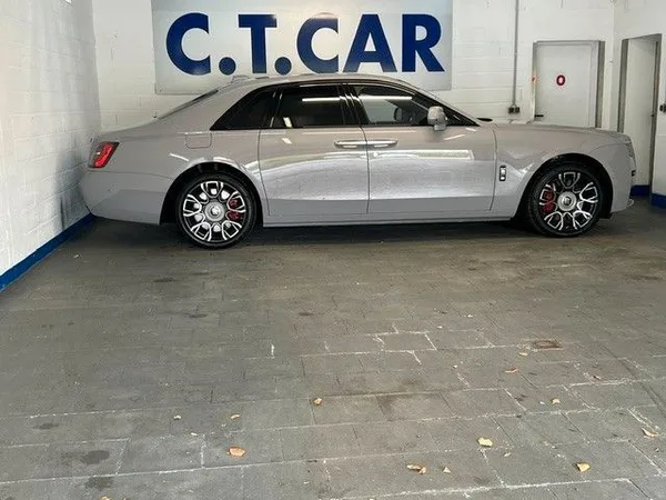 Rolls-Royce Ghost Black Badge - Photo 2