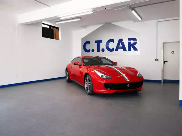 Ferrari GTC4 Lusso Tailor Made 70 Anni Collection - Photo 2