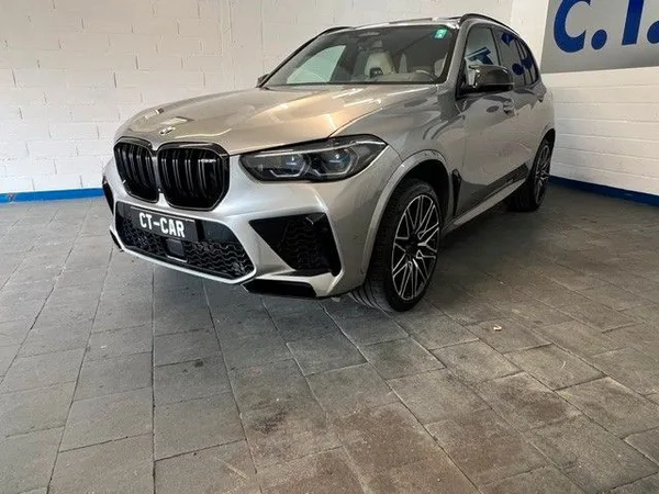 BMW X5 M Competition - Photo 2