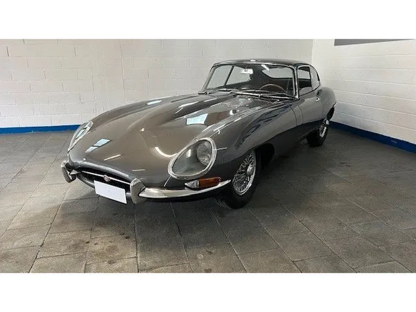 Jaguar E-Type S1 3.8 - Photo 3