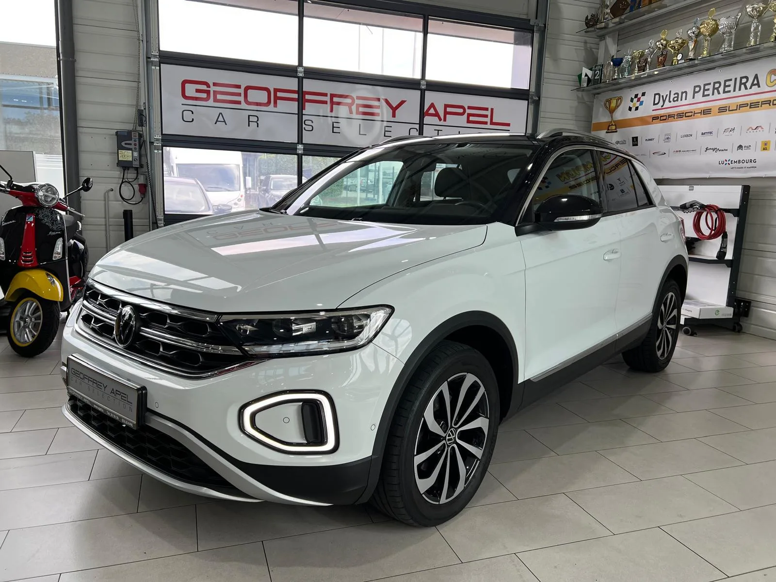 Volkswagen T-Roc 1.5 TSI 150 DSG STYLE,1 HAND,VIRTUAL,KAMERA,NAVI,CARPLAY,LED,CUIR,IQ-LIGHT - Photo 1