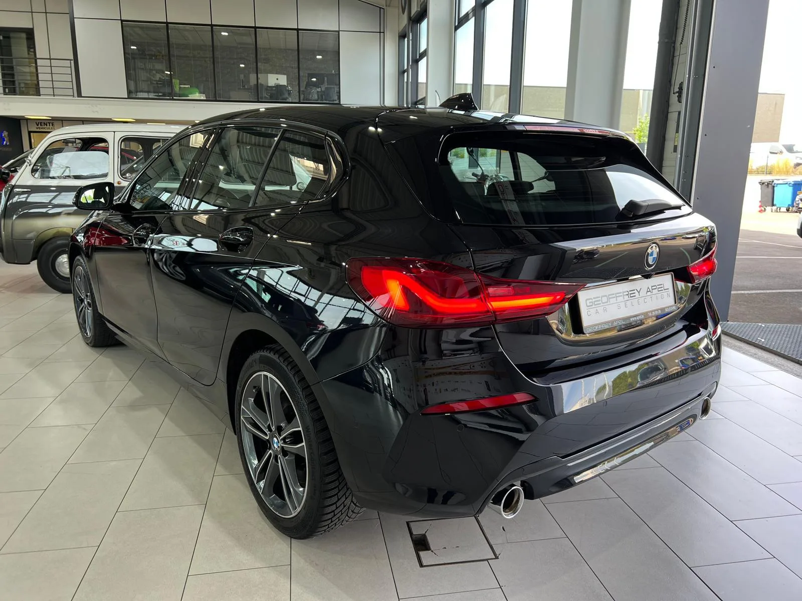 BMW 120 i SPORT LINE PAKET, CUIR, NAVI, CAMERA, LED, CARPLAY, VOLANT M, 1 HAND - Photo 1