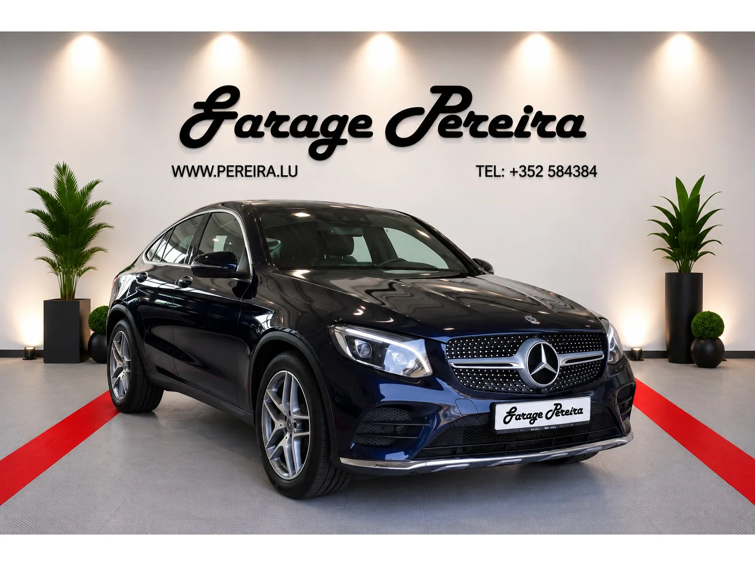 Mercedes-Benz GLC 250 4 MATIC COUPE AMG LINE PANO CUIR NAVI 1 HAND - Photo 1