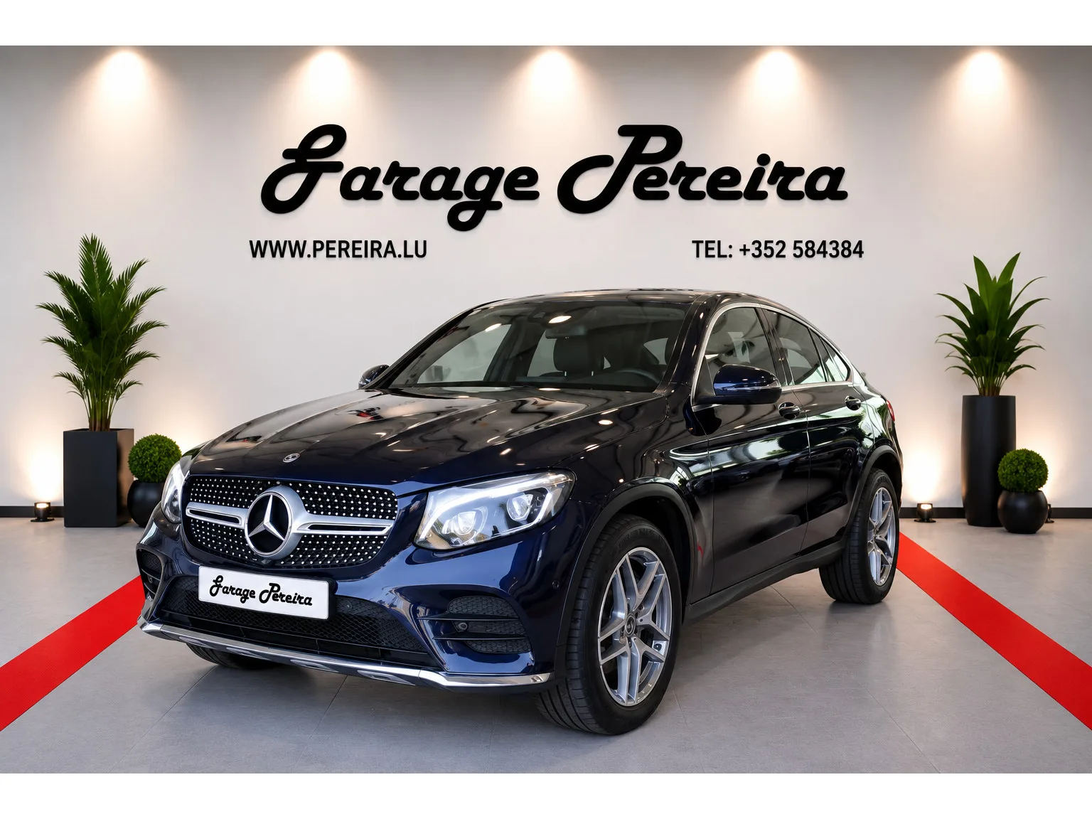 Mercedes-Benz GLC 250 4 MATIC COUPE AMG LINE PANO CUIR NAVI 1 HAND - Photo 1