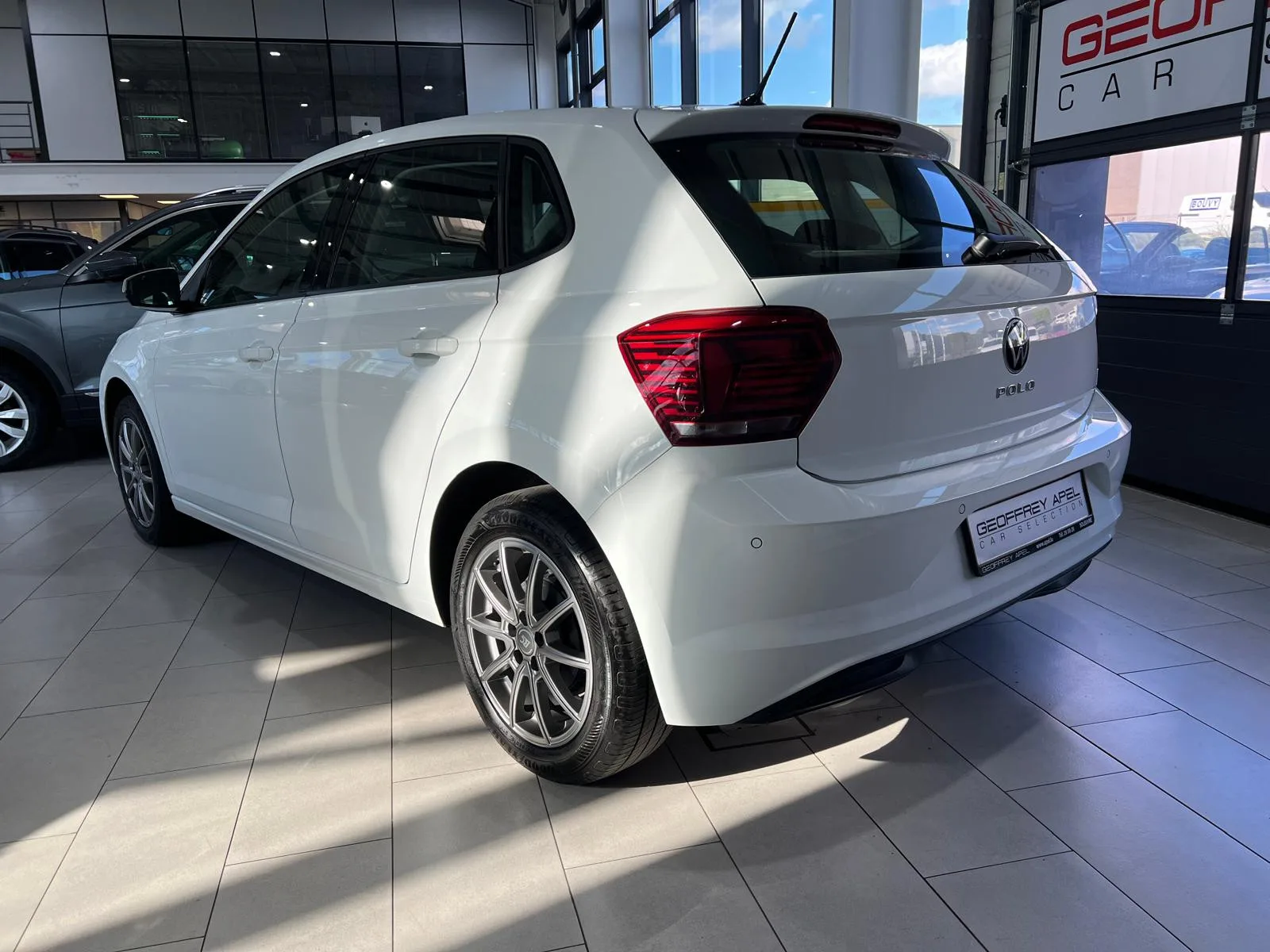 Volkswagen Polo 1.0 TSI 95 Comfortline, CARPLAY, SIEGES CHAUFF., REGULATEUR ,ALU 16'',BLUETOOTH, 1 HAND - Photo 1