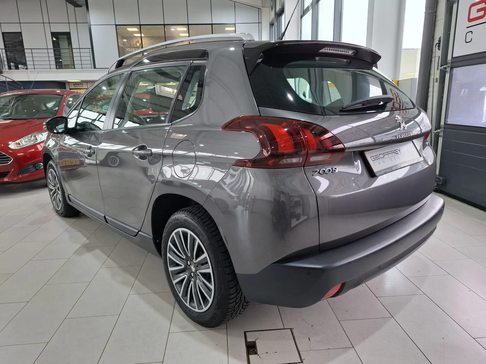 Peugeot 2008 B.AUTO, 110CV, NAVI,CARPLAY,BLUETOOTH, GARANTIE - Photo 1