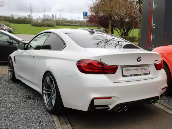 BMW M4 3.0 DKG  CUIR NAVI - Photo 2