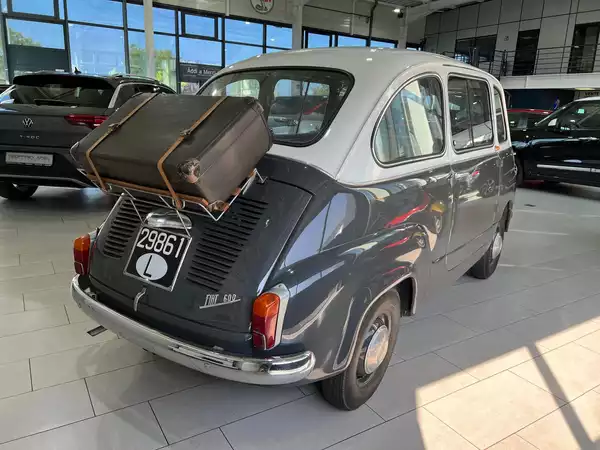 Fiat Multipla 600 - Photo 2