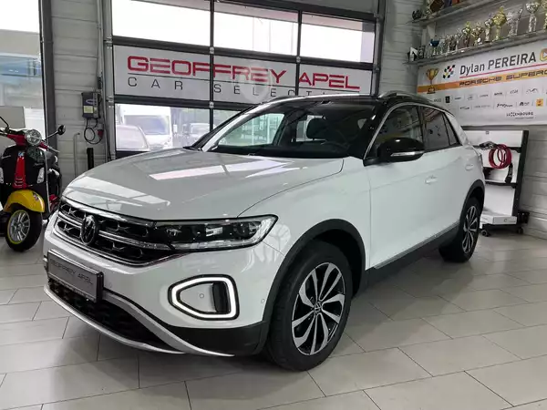 Volkswagen T-Roc 1.5 TSI 150 DSG STYLE,1 HAND,VIRTUAL,KAMERA,NAVI,CARPLAY,LED,CUIR,IQ-LIGHT - Photo 1