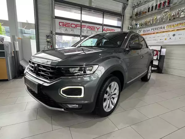 Volkswagen T-Roc 1.5 TSI 150 DSG STYLE,VIRTUAL, KAMERA,NAVI, CARPLAY, LED, CUIR,1 HAND - Photo 1