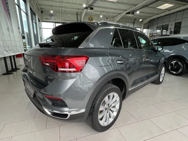 Volkswagen T-Roc 1.5 TSI 150 DSG STYLE,VIRTUAL, KAMERA,NAVI, CARPLAY, LED, CUIR,1 HAND - Photo 2
