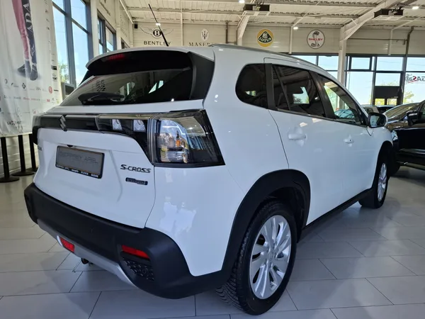 Suzuki S-Cross 1.4 TURBO HYBRID,1 HAND, CAMERA, CLIMA AUTO, CARPLAY, ALU 17'', ASS. LIGNES, ANGLE MORT, REGULATEUR, LED, ATT. REMORQUE - Photo 3