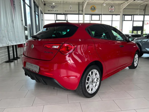 Alfa Romeo Giulietta 1.4 SPORT 120 , 1HAND, CARPLAY, CAMERA, LED, GARANTIE - Photo 2