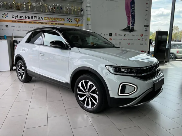 Volkswagen T-Roc 1.5 TSI 150 DSG STYLE,1 HAND,VIRTUAL,KAMERA,NAVI,CARPLAY,LED,CUIR,IQ-LIGHT - Photo 3