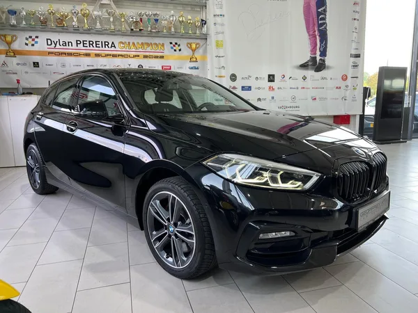 BMW 120 i SPORT LINE PAKET, CUIR, NAVI, CAMERA, LED, CARPLAY, VOLANT M, 1 HAND - Photo 3