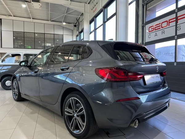 BMW 118 DA 150 SPORT LINE, CUIR, PANORAMIQUE, LED, ALU17'', CARPLAY, NAVI, 1 HAND.. - Photo 2