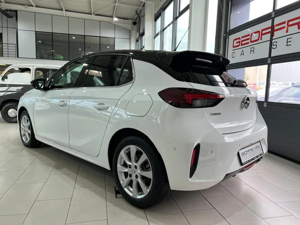 Opel Corsa 1.2 TURBO 130 GS LINE, B.AUTO, LED, VIRTUAL, KAMERA, CARPLAY,TEMPO, CUIR, 1 HAND - Photo 2