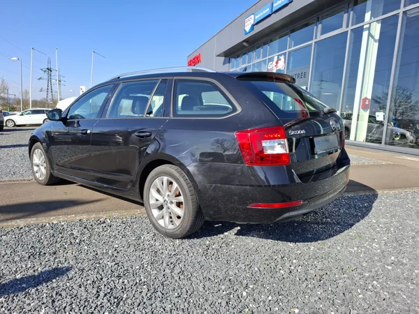 Skoda Octavia 1.8 TSI STYLE LED NAVI 1 HAND - Photo 2
