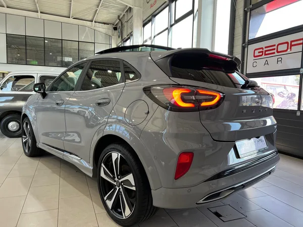 Ford Puma ST-LINE X 1.0 Ecoboost HYBRID 155 B. Auto, VIGNALE, 1 HAND, CAMERA, PANORAMIQUE, ALU 19'', CUIR, CARPLAY, B&O, COCKPIT DIGITAL,GARANTIE FORD 11/2029 - Photo 2