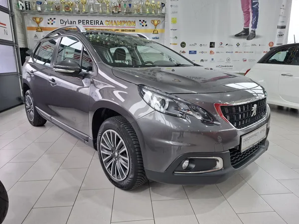 Peugeot 2008 B.AUTO, 110CV, NAVI,CARPLAY,BLUETOOTH, GARANTIE - Photo 3