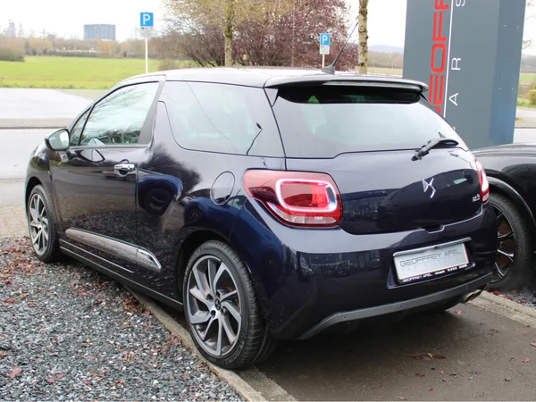 DS Automobiles DS 3 EXECUTIVE EDITION FACELIFT SPORT PAKET CUIR BI-XENON NAVI - Photo 2