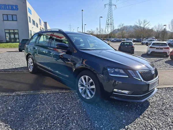 Skoda Octavia 1.8 TSI STYLE LED NAVI 1 HAND - Photo 3