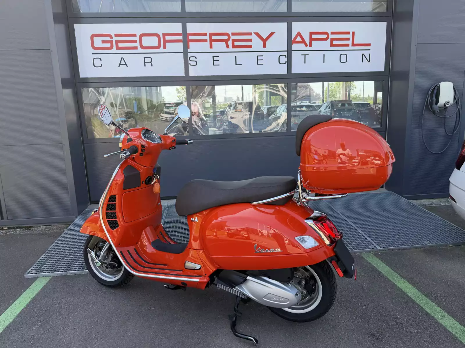 Vespa GTS 300 - Photo 1