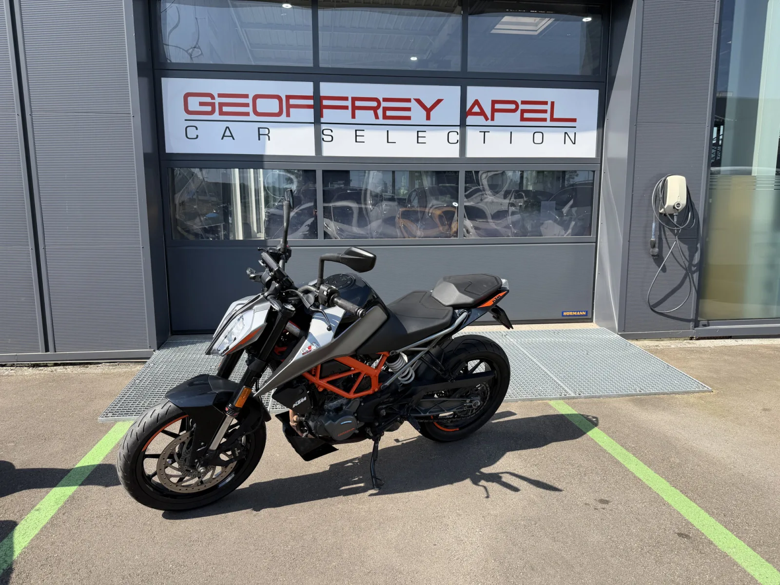 KTM 125 Duke - Photo 1