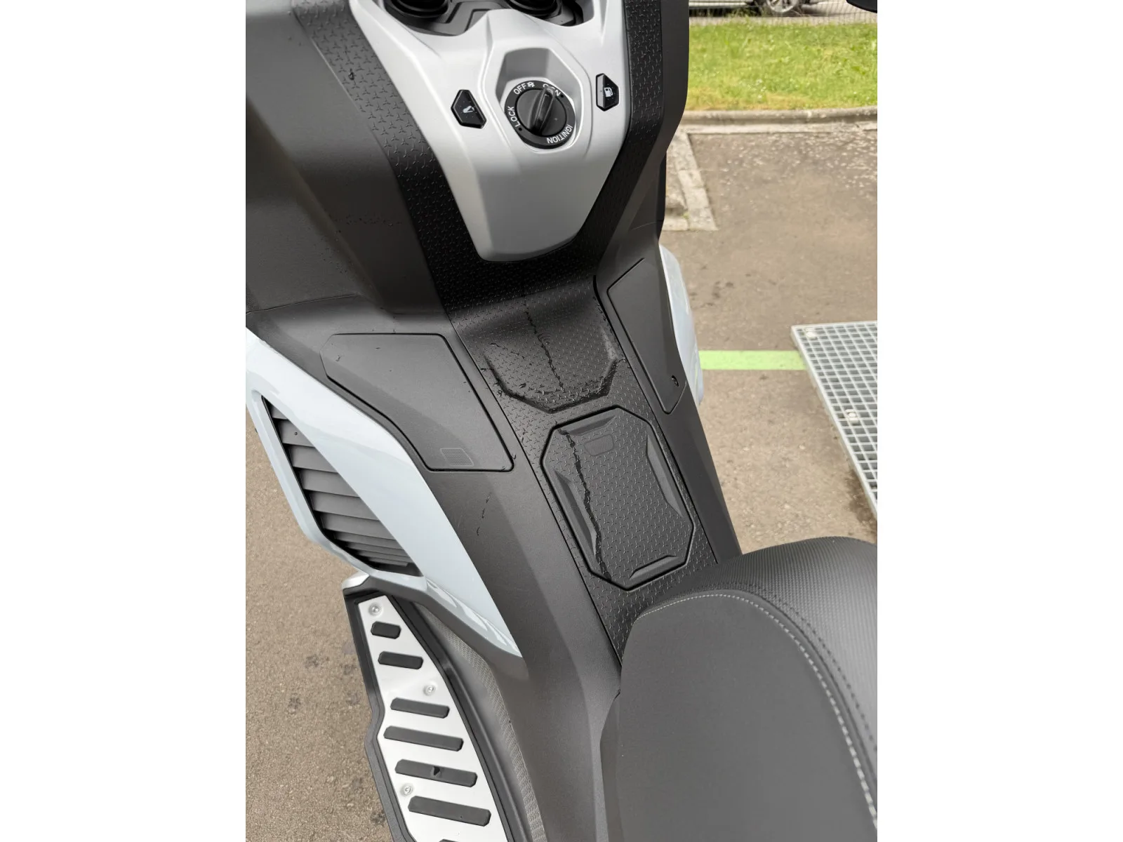 Aprilia SR GT 400 - Photo 1
