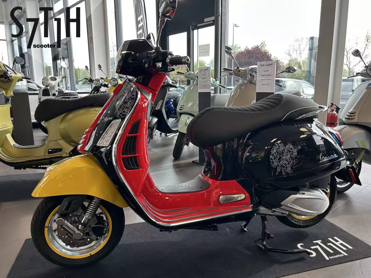 Vespa GTS 310 Mickey Mouse Disney Edition GAS - Photo 1