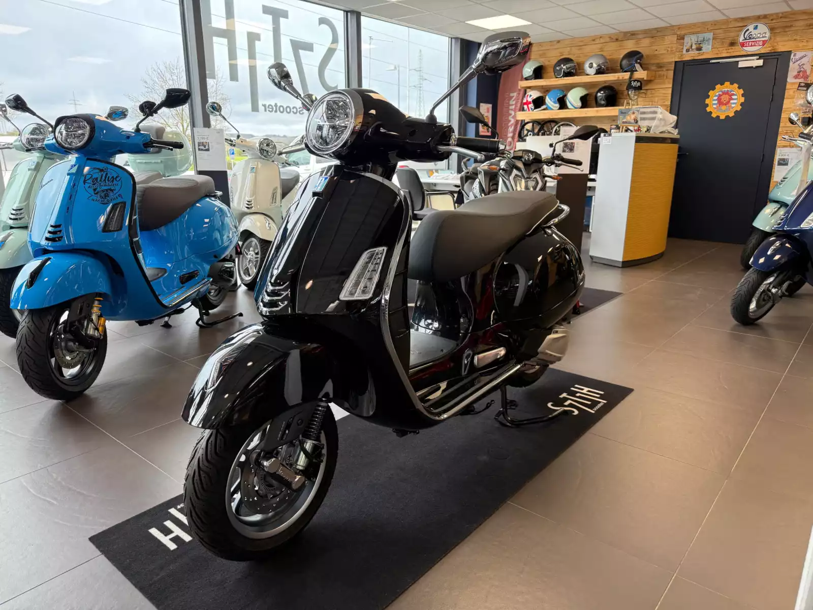 Vespa GTS 310 Super - Photo 1
