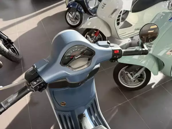 Vespa Primavera 50 OFFICINA 8 - Photo 3
