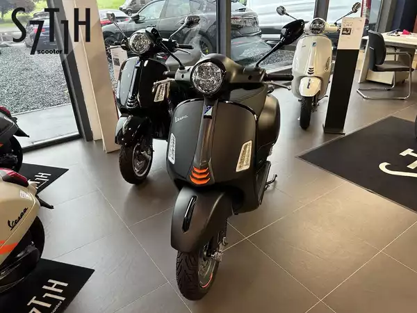 Vespa GTS 125 Super Sport - Photo 2