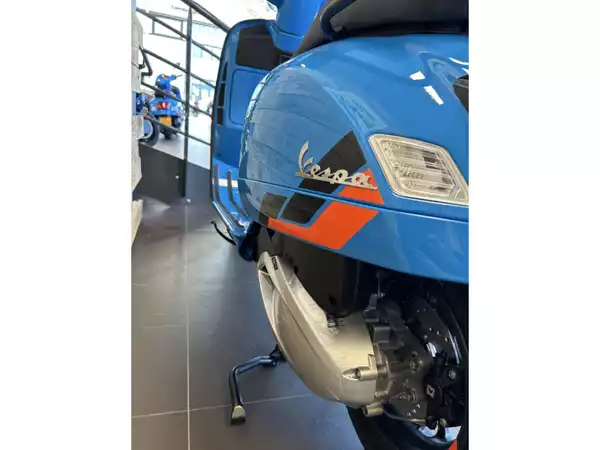Vespa GTS Super Sport 310 - Photo 3