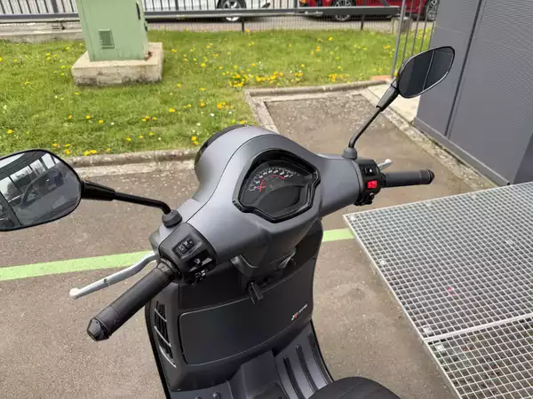 Vespa GTS Super Sport 310 - Photo 2