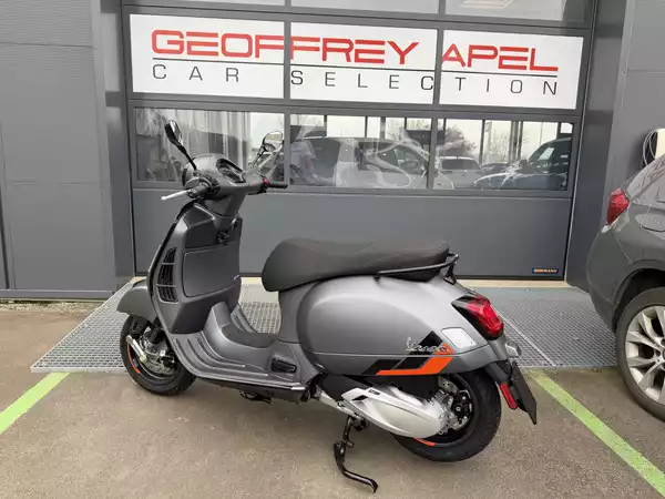Vespa GTS Super Sport 310 - Photo 3