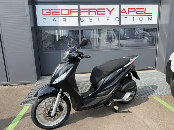 Piaggio Medley 125 - Photo 1