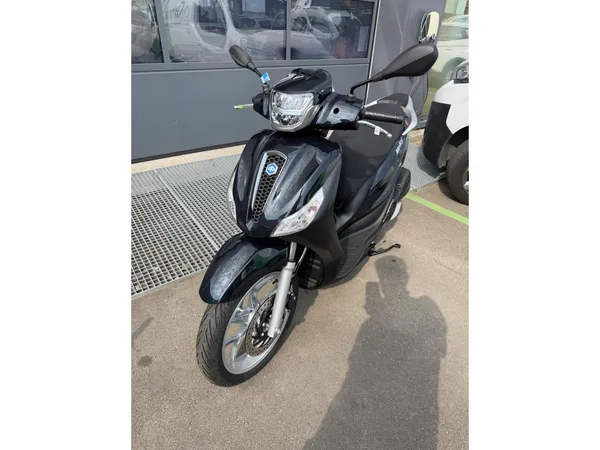 Piaggio Medley 125 - Photo 2